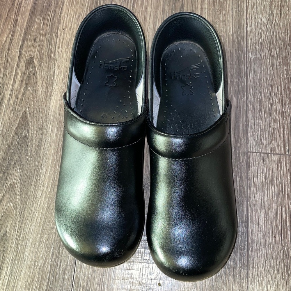 Dansko Clogs Size 41 / 10.5